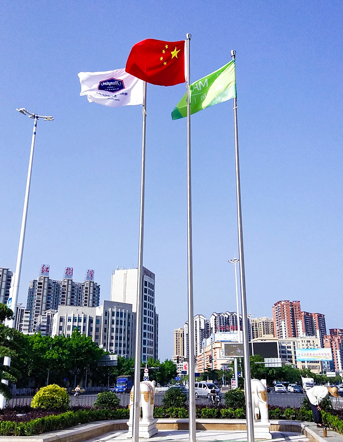 Conical stainless steel hand-cranked liftpole Conical stainless steel hand-cranked liftpole